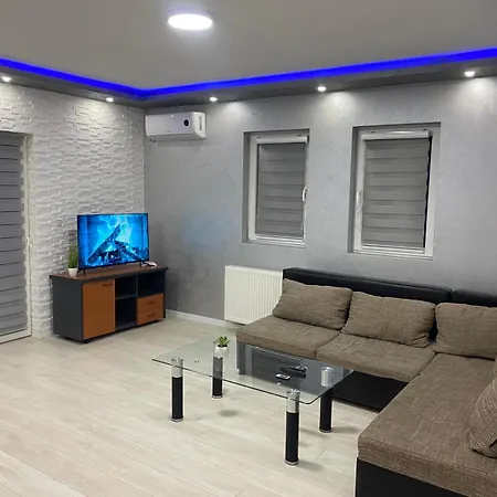 Infinity Obrenovac, Sa Parkingom Privatnim 公寓