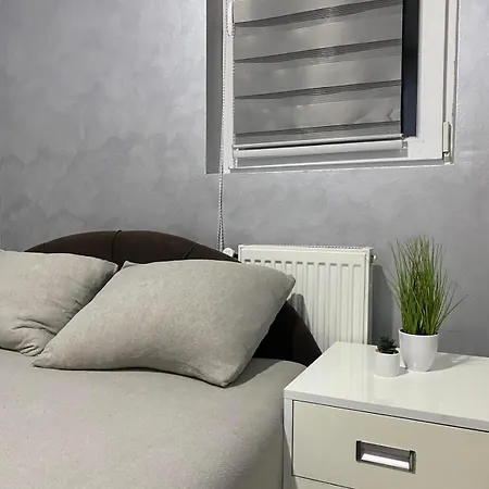Infinity Obrenovac, Sa Parkingom Privatnim *