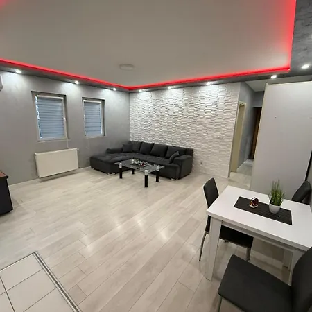 Διαμέρισμα Infinity Obrenovac, Sa Parkingom Privatnim