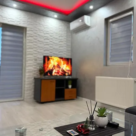 Infinity Obrenovac, Sa Parkingom Privatnim * Ομπρένοβατς