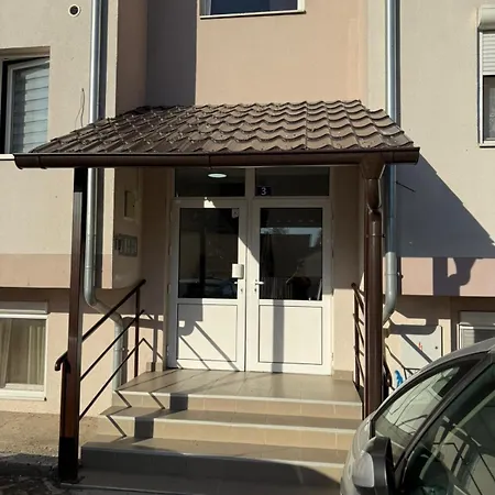 Infinity Obrenovac, Sa Parkingom Privatnim *