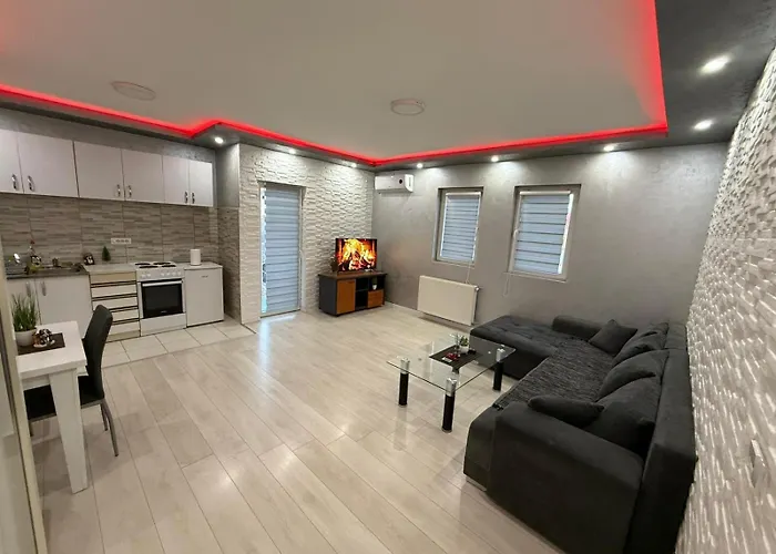 Infinity Obrenovac, Sa Parkingom Privatnim Obrenovac (Belgrade)