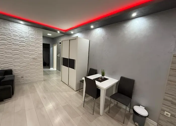 Infinity Obrenovac, Sa Parkingom Privatnim *