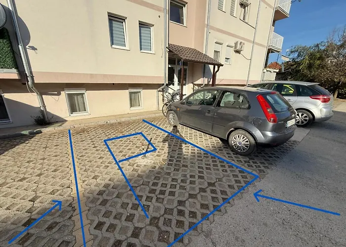 Infinity Obrenovac, Sa Parkingom Privatnim Obrenovac (Belgrade)